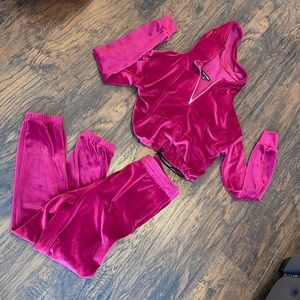 Fashion Nova Velour sweatsuit